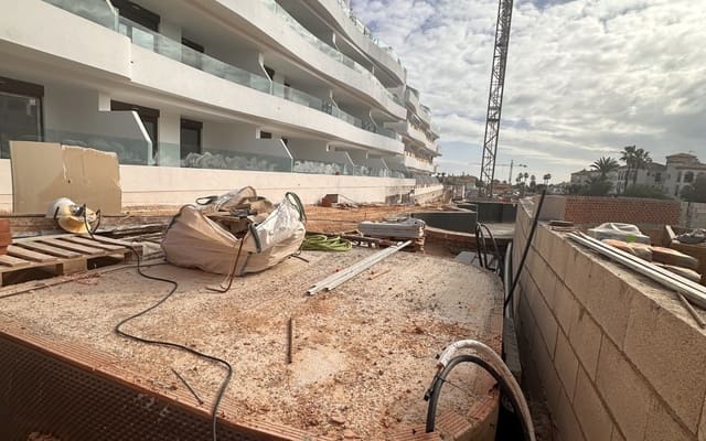 3 makuuhuone Kattohuoneisto myytävänä paikassa Playa Flamenca, Orihuela mukana uima-altaan - 625 000 € (Ref: 9699760)