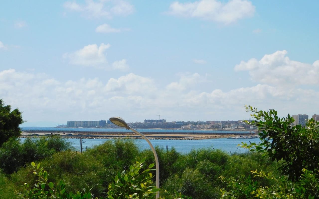 3 sovrum Strandlägenhet till salu i Torrevieja med pool - 239 000 € (Ref: 9699766)