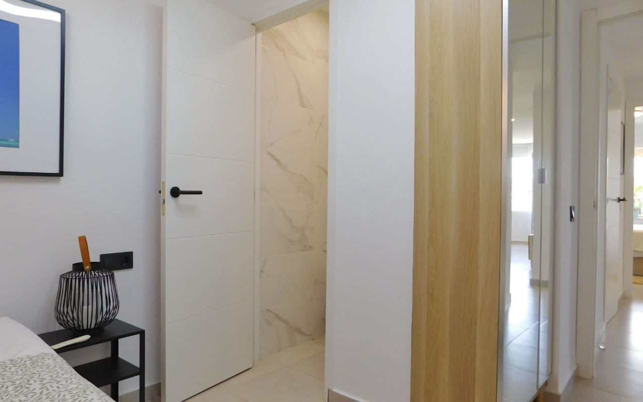 3 sovrum Strandlägenhet till salu i Torrevieja med pool - 239 000 € (Ref: 9699766)