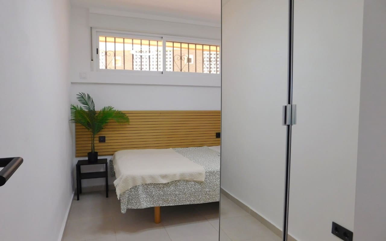 3 sovrum Strandlägenhet till salu i Torrevieja med pool - 239 000 € (Ref: 9699766)