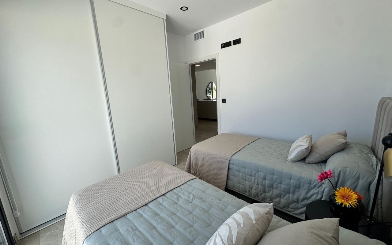 Ático de 2 habitaciones en Los Alcázares en venta con piscina - 379.000 € (Ref: 9737098)