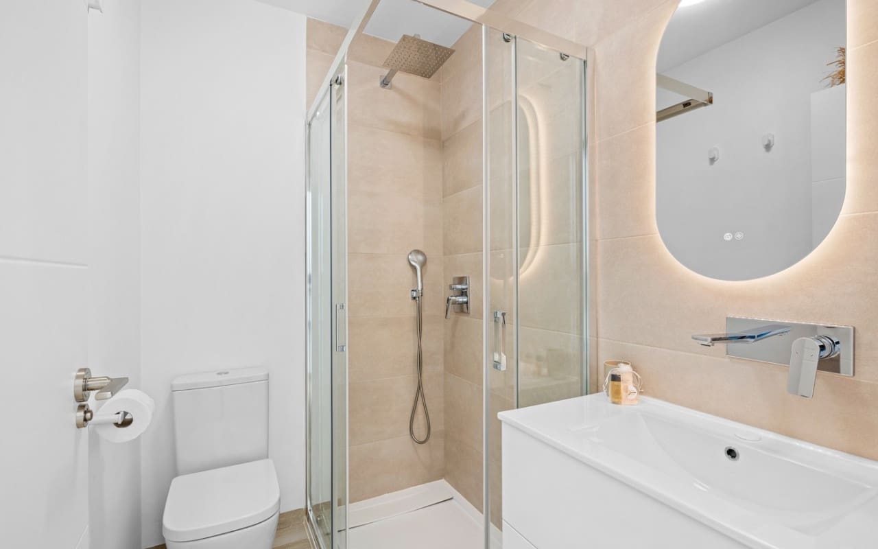 2 soverom Penthouse til salgs i San Miguel de Salinas med svømmebasseng - € 259 950 (Ref: 9737105)