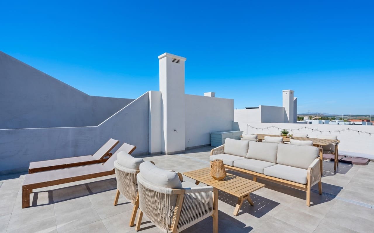 2 soverom Penthouse til salgs i San Miguel de Salinas med svømmebasseng - € 259 950 (Ref: 9737105)