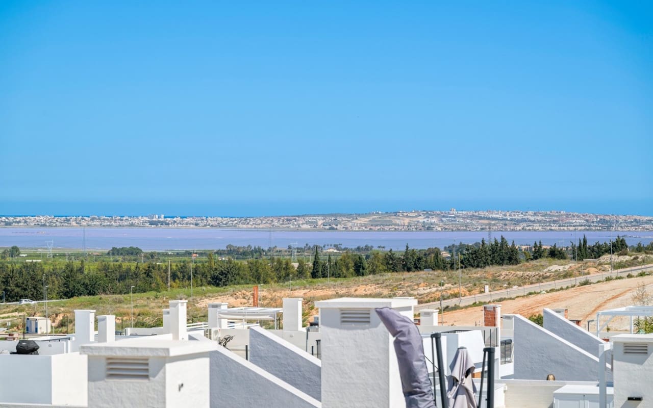 2 soverom Penthouse til salgs i San Miguel de Salinas med svømmebasseng - € 259 950 (Ref: 9737105)