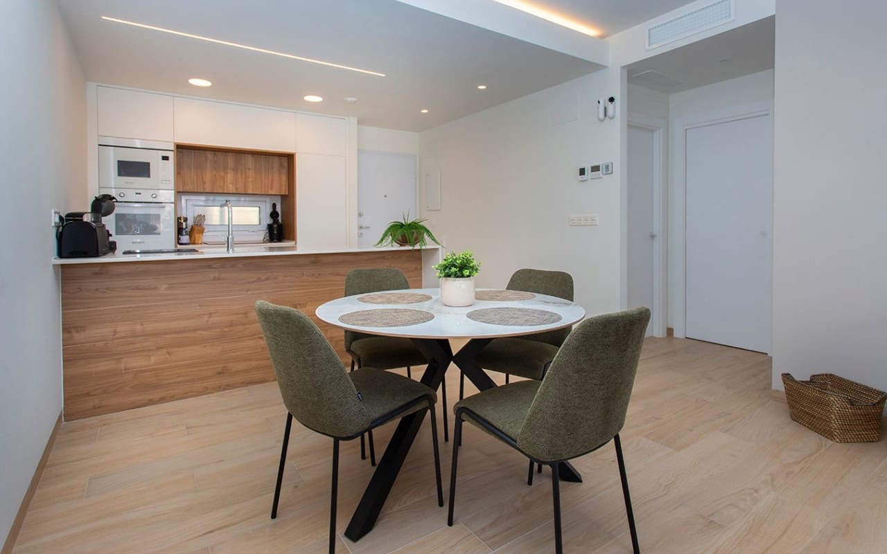 2 Zimmer Penthouse zu verkaufen in El Raso mit Pool - 325.000 € (Ref: 9748219)