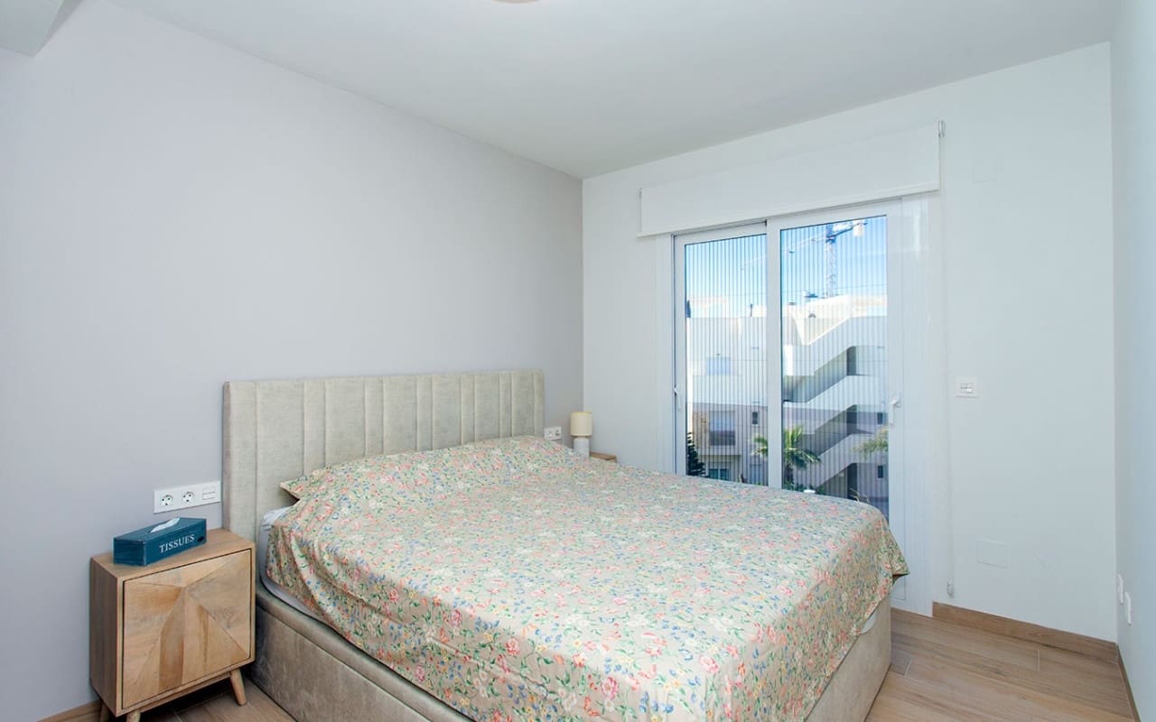 2 Zimmer Penthouse zu verkaufen in El Raso mit Pool - 325.000 € (Ref: 9748219)