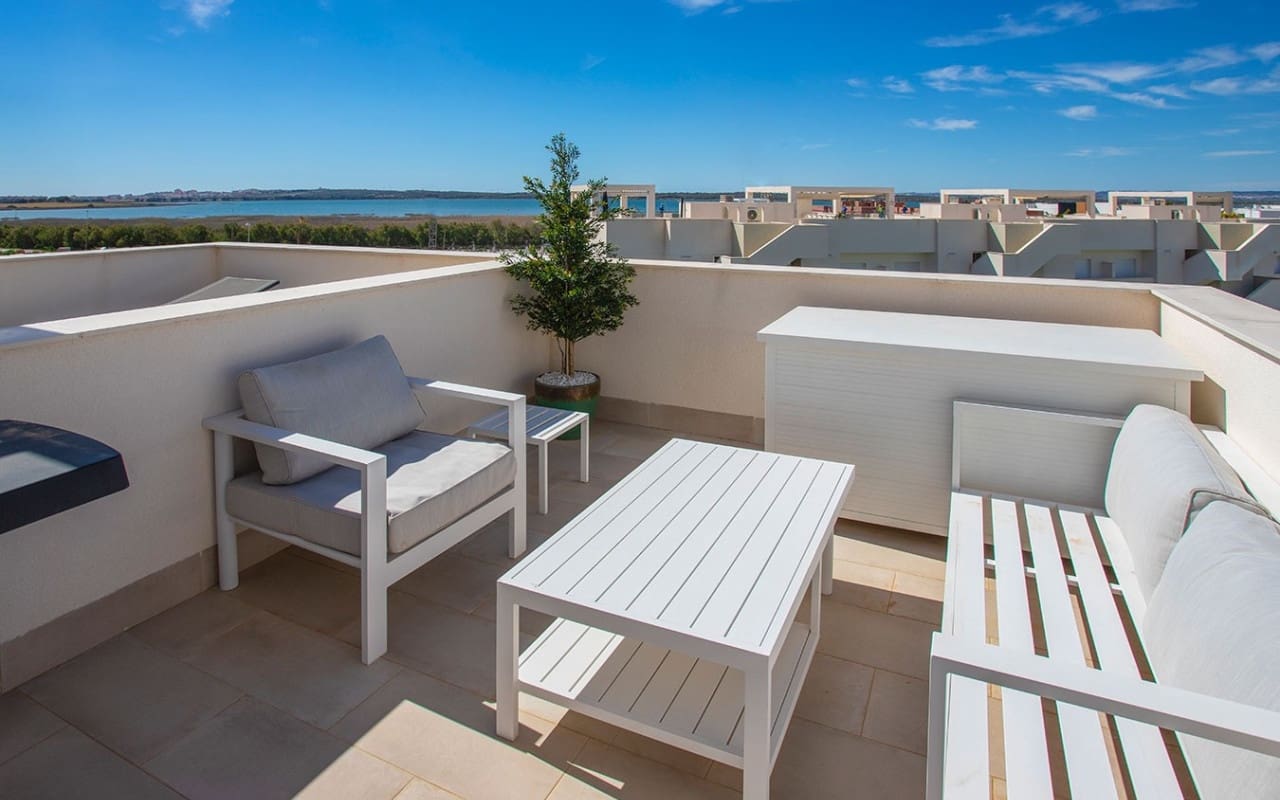 2 Zimmer Penthouse zu verkaufen in El Raso mit Pool - 325.000 € (Ref: 9748219)