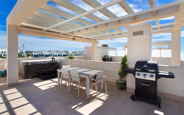 2 slaapkamer Penthouse te koop in El Raso, Guardamar del Segura met zwembad - € 325.000 (Ref: 9748219)