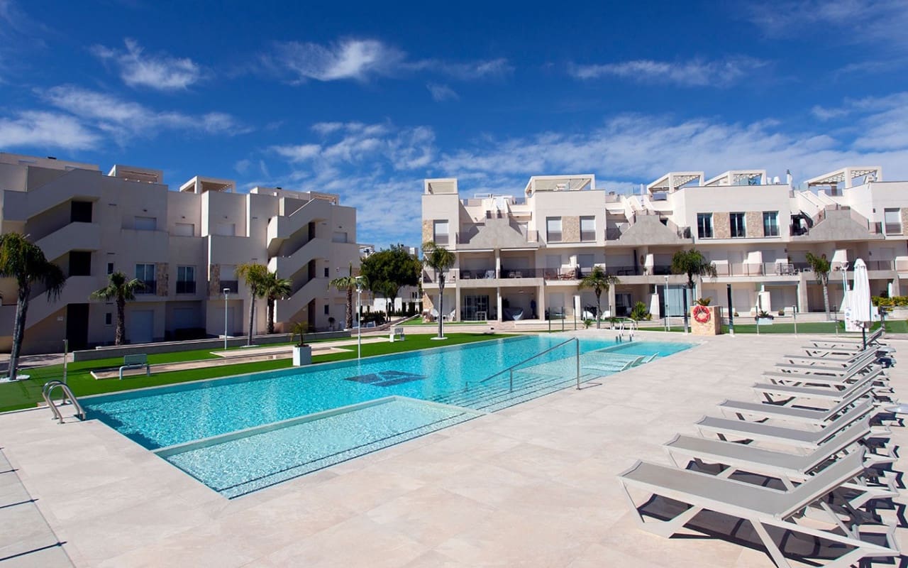 2 Zimmer Penthouse zu verkaufen in El Raso mit Pool - 325.000 € (Ref: 9748219)