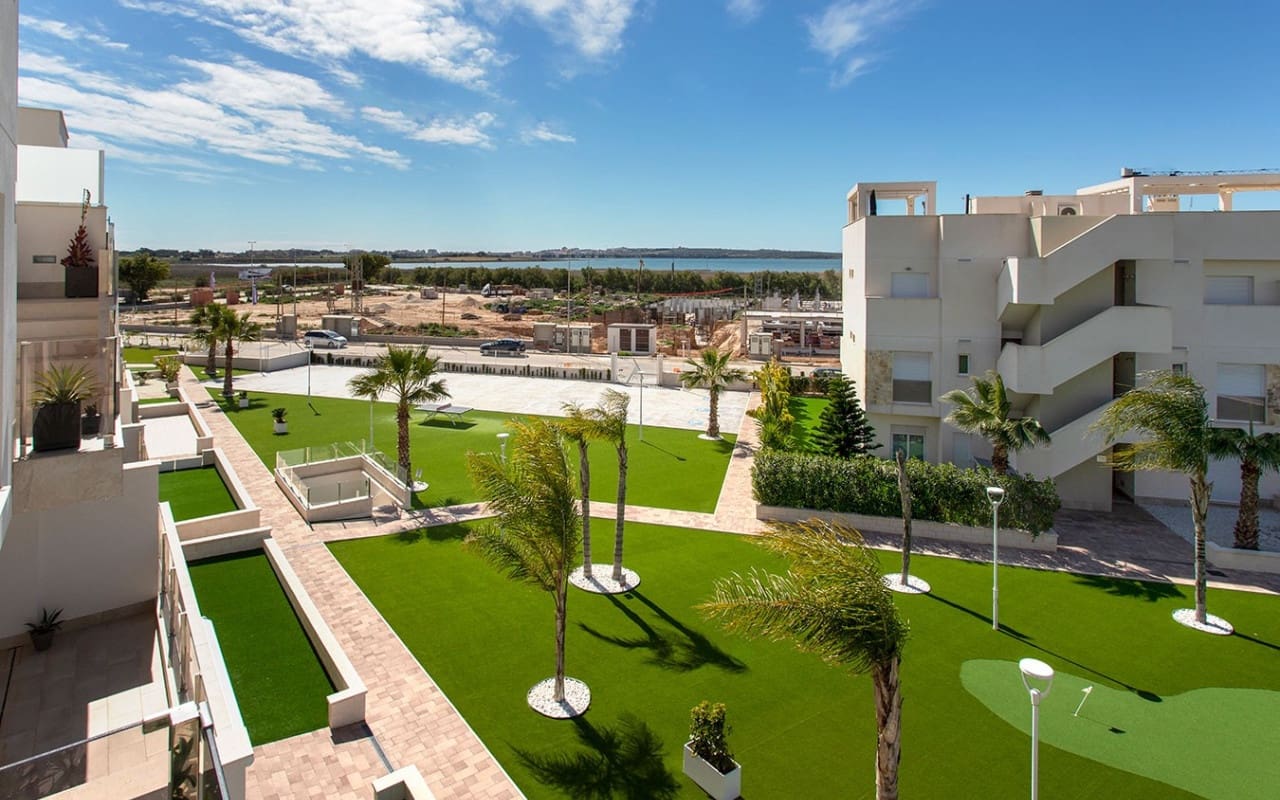 2 Zimmer Penthouse zu verkaufen in El Raso mit Pool - 325.000 € (Ref: 9748219)