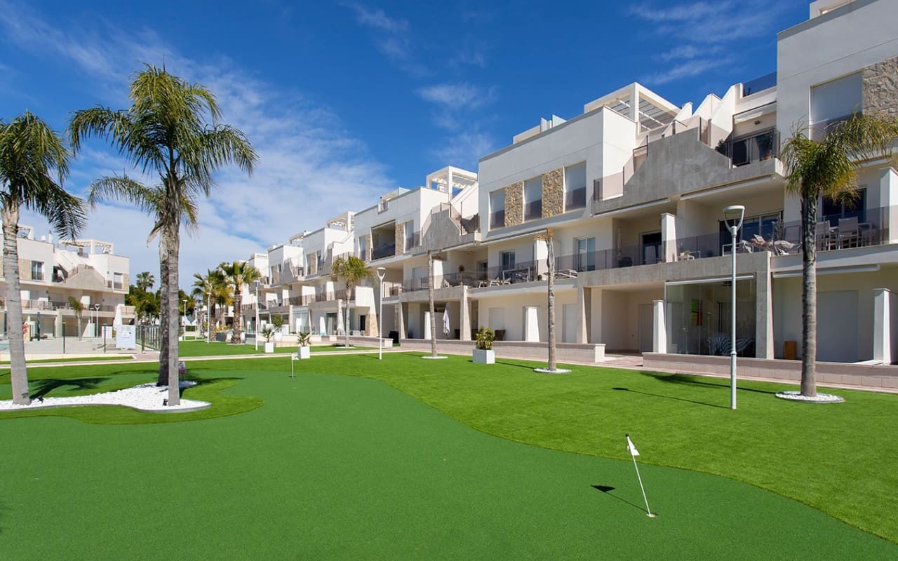 2 Zimmer Penthouse zu verkaufen in El Raso mit Pool - 325.000 € (Ref: 9748219)