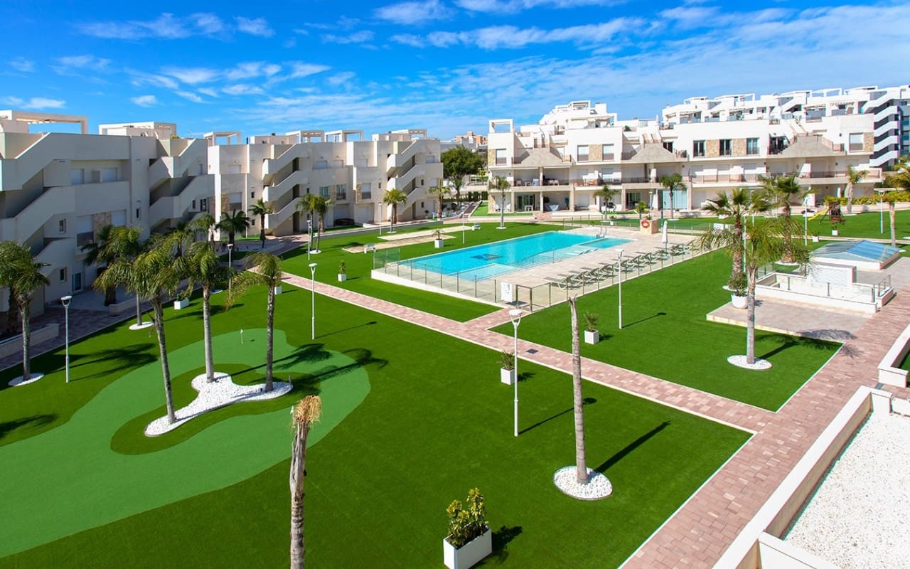 2 Zimmer Penthouse zu verkaufen in El Raso mit Pool - 325.000 € (Ref: 9748219)