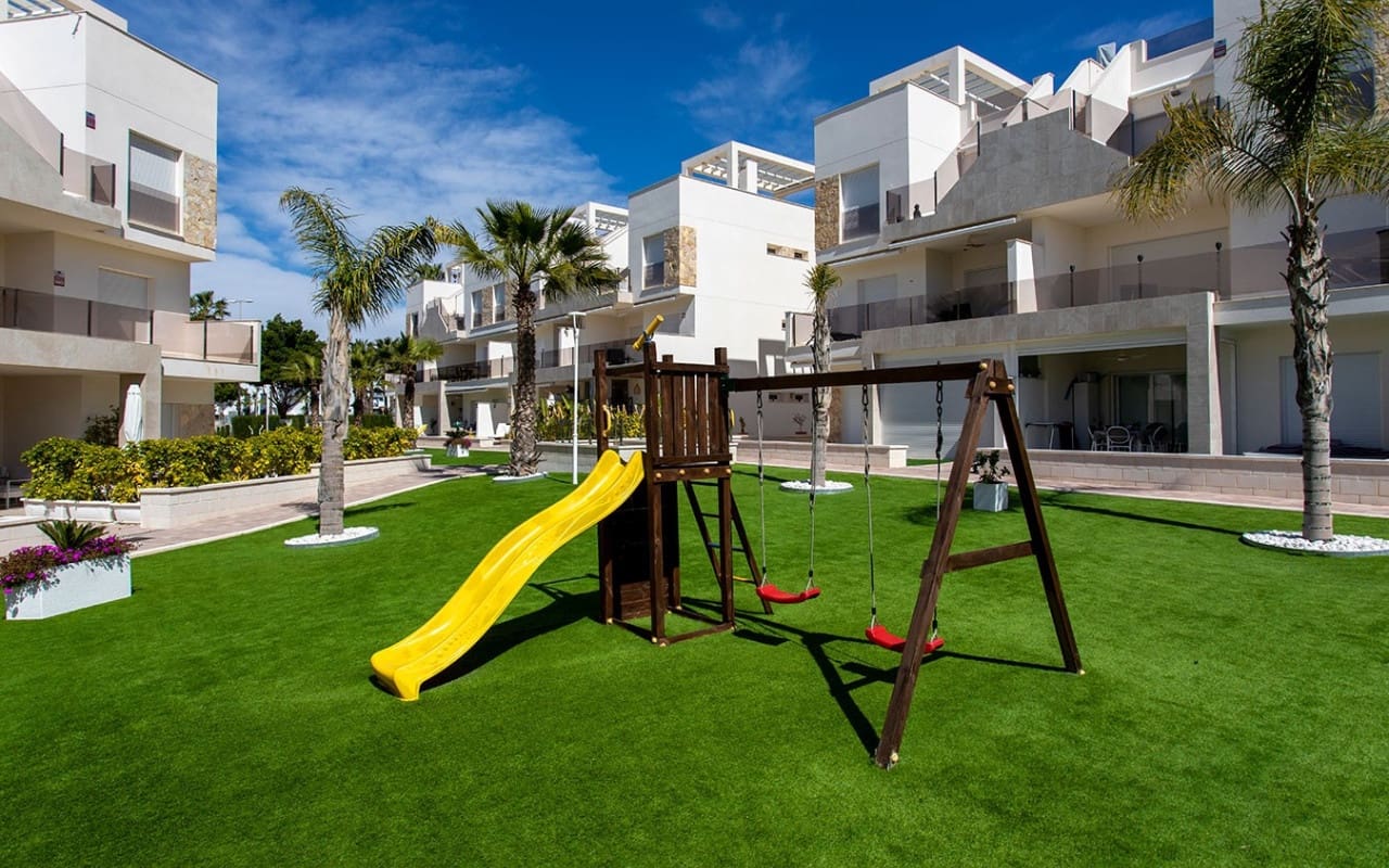 2 Zimmer Penthouse zu verkaufen in El Raso mit Pool - 325.000 € (Ref: 9748219)