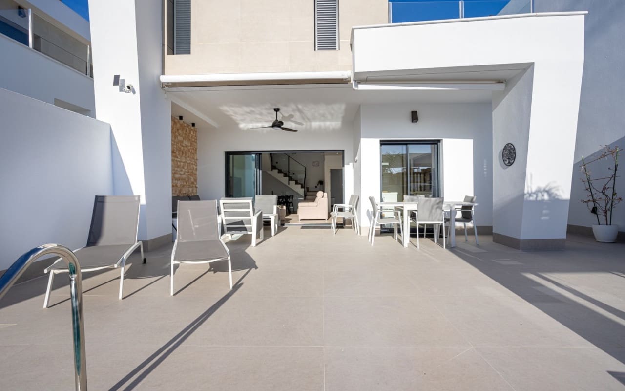 4 makuuhuone Huvila myytävänä paikassa Dolores mukana uima-altaan - 410 000 € (Ref: 9748393)