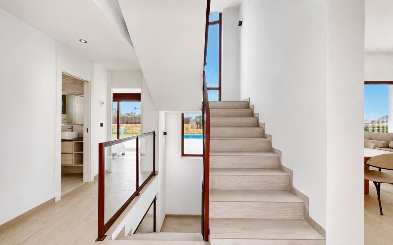 5 soverom Villa til salgs i Finestrat med svømmebasseng - € 819 900 (Ref: 9748394)