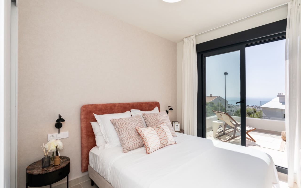 2 bedroom Apartment for sale in Benalmadena with pool - € 450,000 (Ref: 9748396)