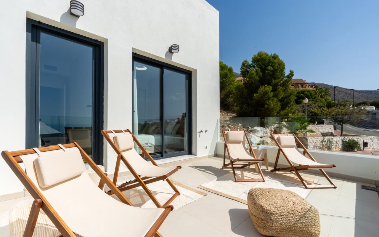 2 bedroom Apartment for sale in Benalmadena with pool - € 450,000 (Ref: 9748396)