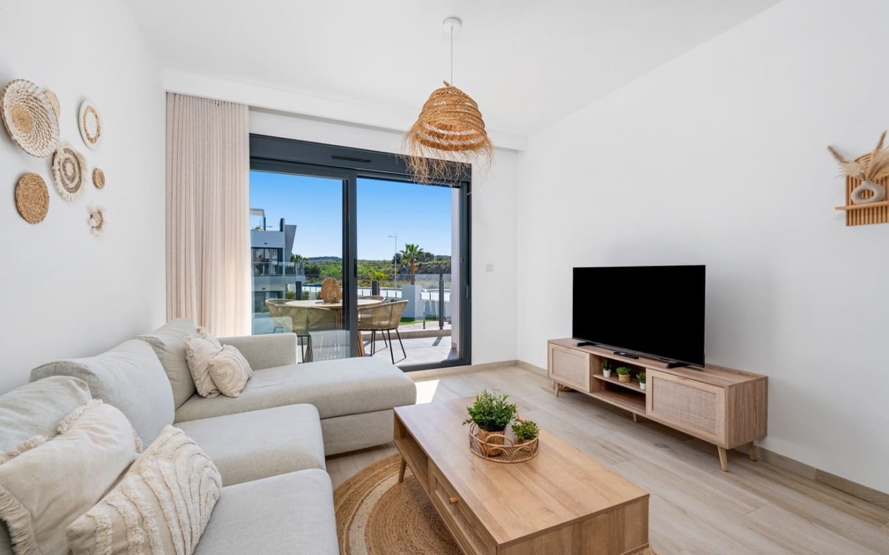 2 bedroom Penthouse for sale in San Miguel de Salinas with pool - € 259,950 (Ref: 9756235)