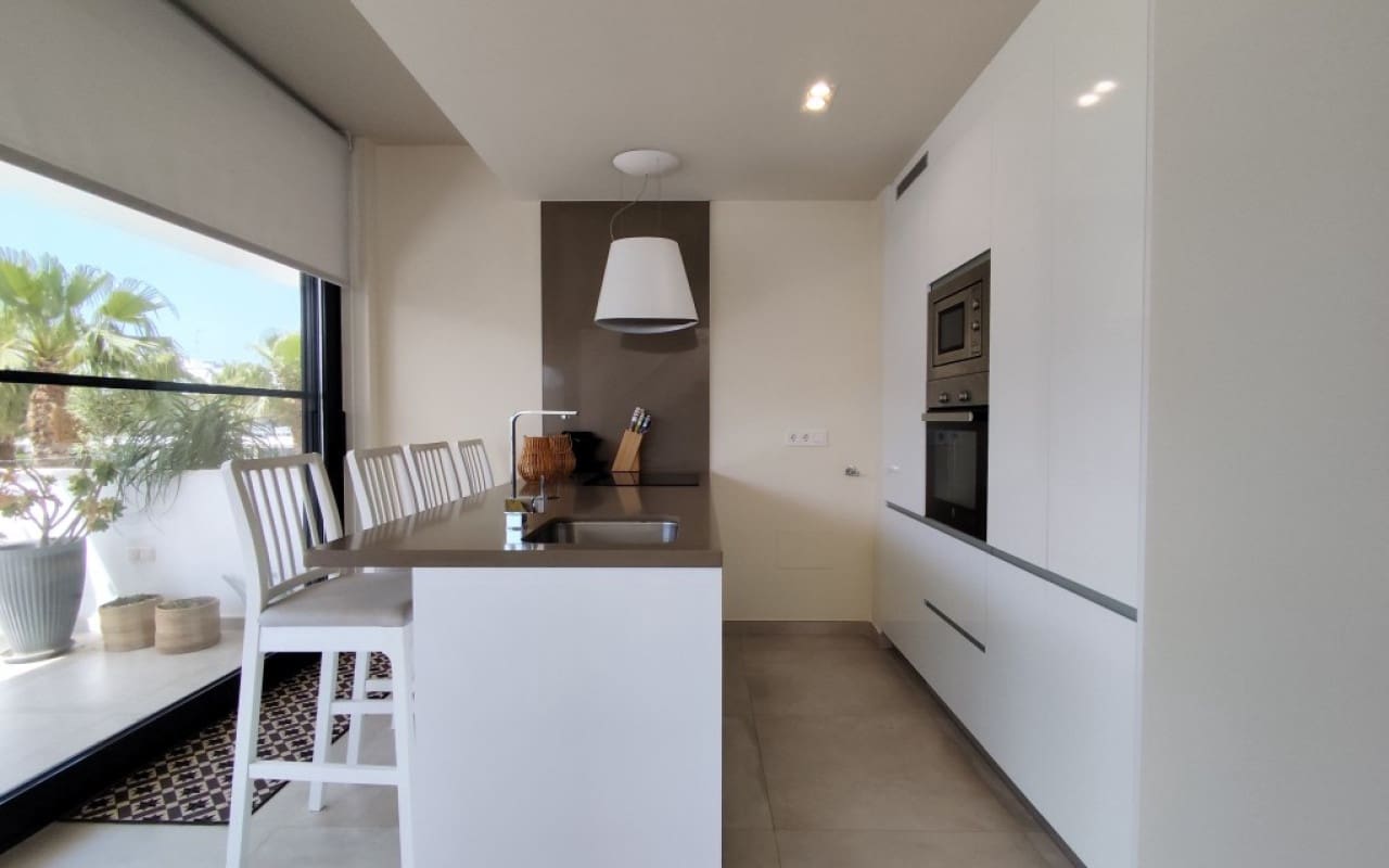 3 slaapkamer Penthouse te koop in Mar de Cristal met zwembad - € 325.000 (Ref: 9758933)