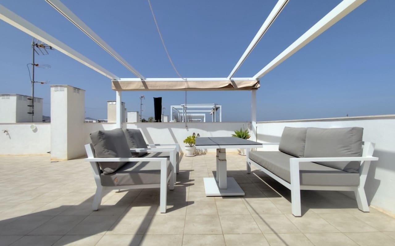 3 slaapkamer Penthouse te koop in Mar de Cristal met zwembad - € 325.000 (Ref: 9758933)