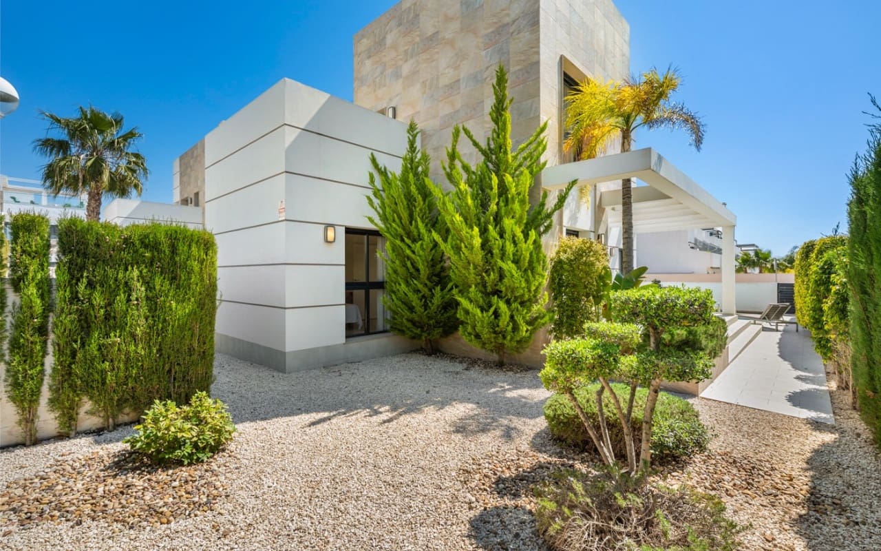 3 Zimmer Villa zu verkaufen in Ciudad Quesada mit Pool - 499.000 € (Ref: 9775888)