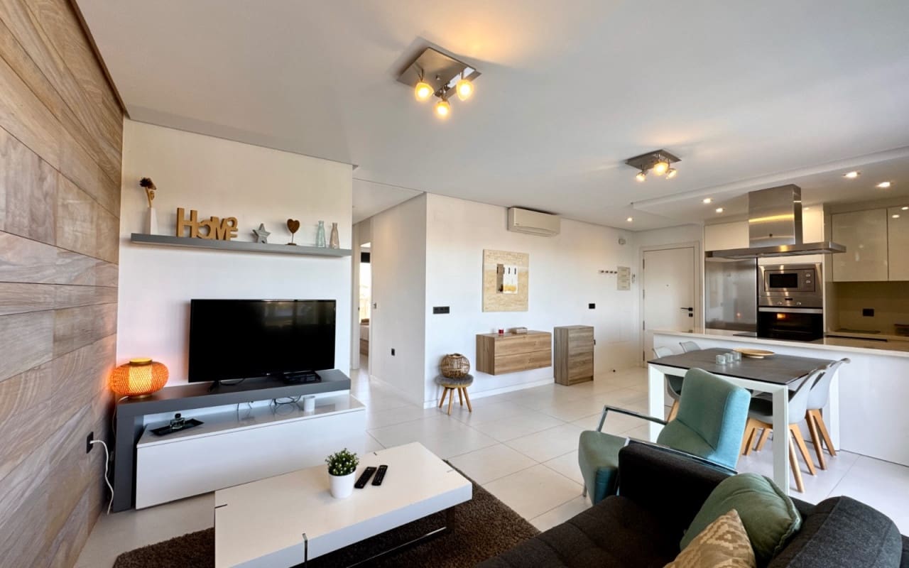 2 slaapkamer Strandappartement te koop in Pilar de la Horadada met zwembad - € 335.000 (Ref: 9775895)