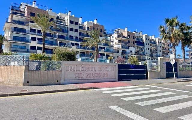 2 slaapkamer Strandappartement te koop in Mil Palmeras, Pilar de la Horadada met zwembad - € 335.000 (Ref: 9775895)