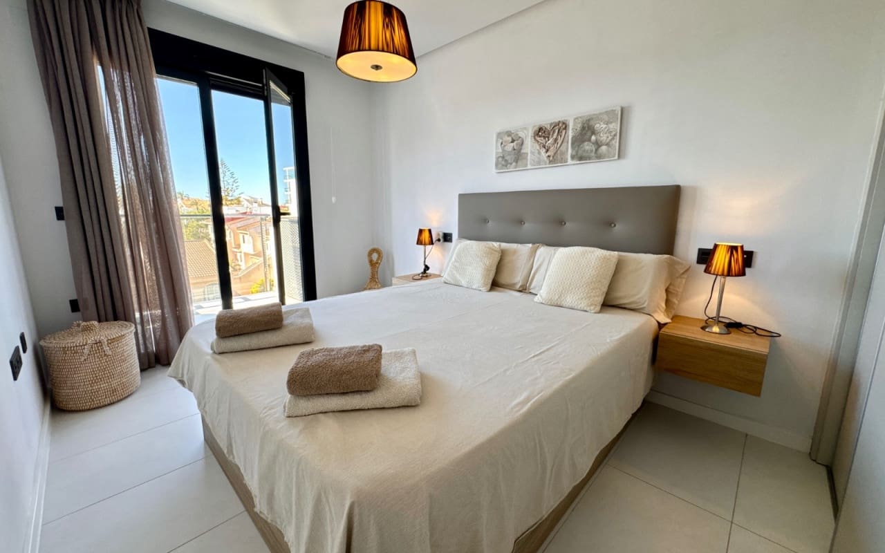 2 slaapkamer Strandappartement te koop in Pilar de la Horadada met zwembad - € 335.000 (Ref: 9775895)