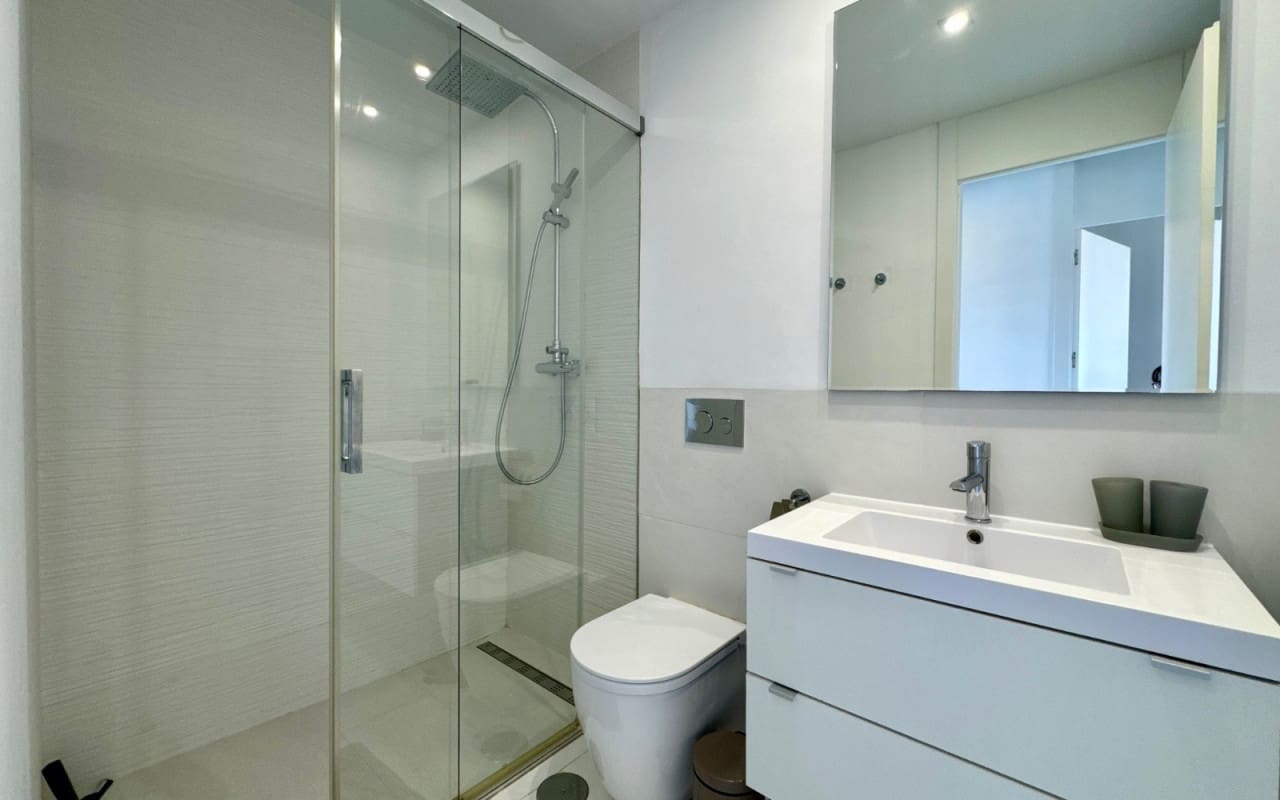 2 slaapkamer Strandappartement te koop in Pilar de la Horadada met zwembad - € 335.000 (Ref: 9775895)