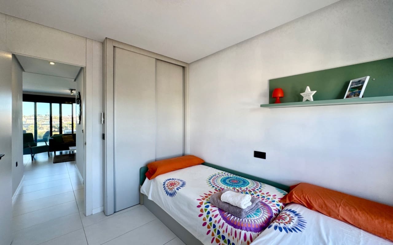 2 slaapkamer Strandappartement te koop in Pilar de la Horadada met zwembad - € 335.000 (Ref: 9775895)