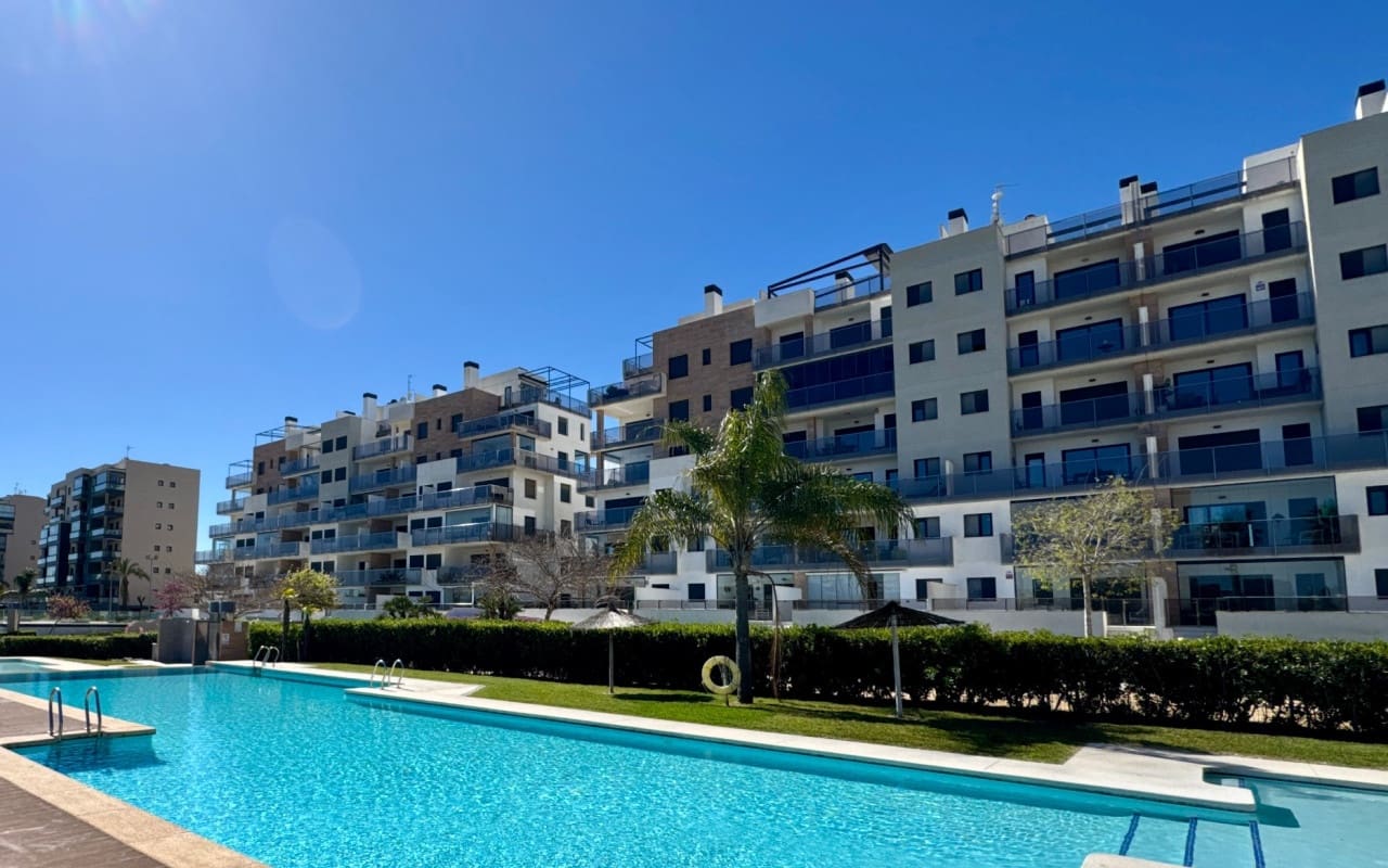 2 slaapkamer Strandappartement te koop in Pilar de la Horadada met zwembad - € 335.000 (Ref: 9775895)
