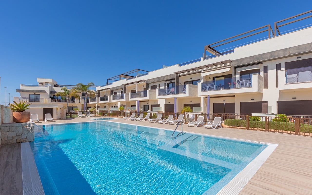 Ático de 2 habitaciones en Dolores De Pacheco en venta con piscina - 249.000 € (Ref: 9775897)