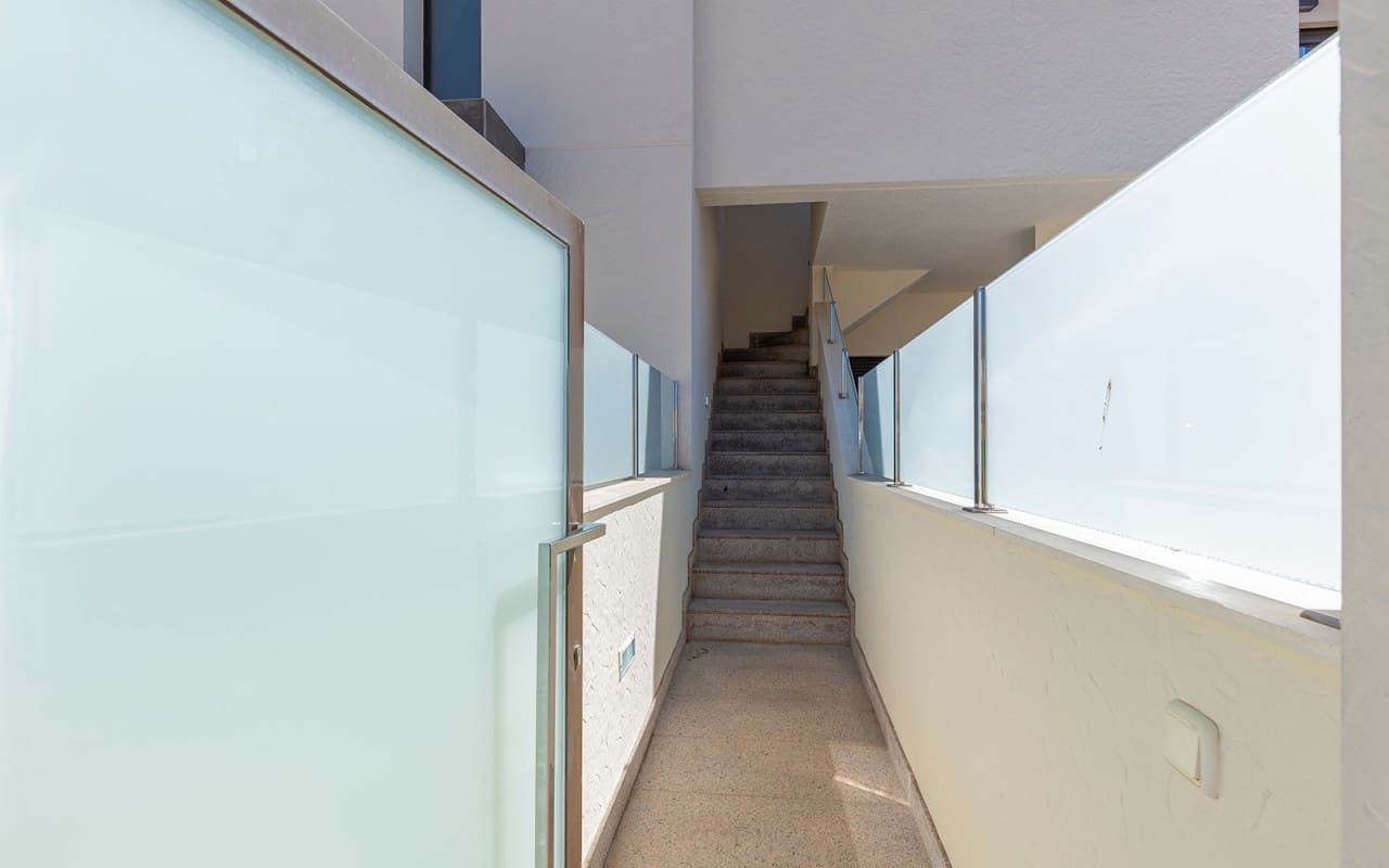 Ático de 2 habitaciones en Dolores De Pacheco en venta con piscina - 249.000 € (Ref: 9775897)