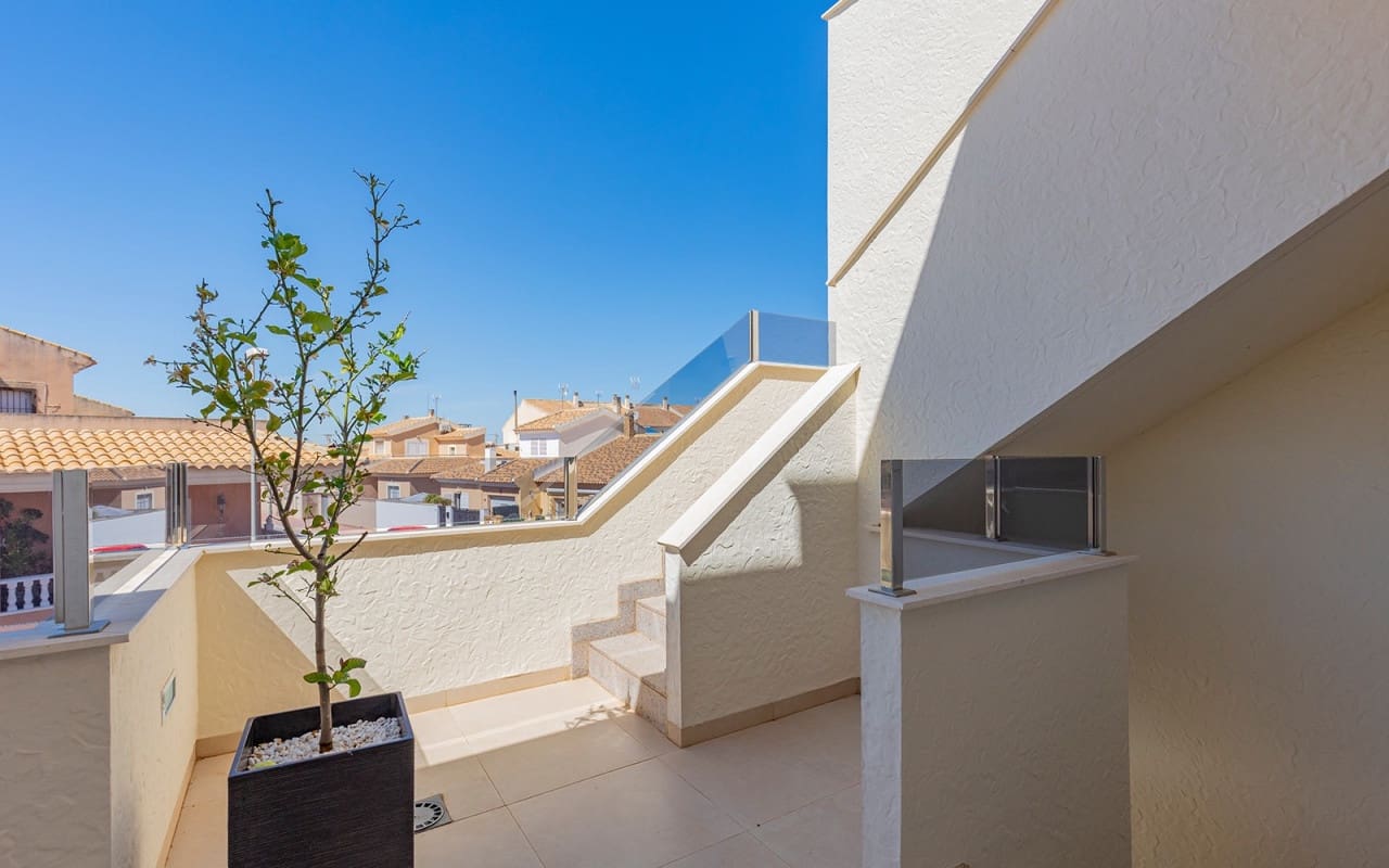 Ático de 2 habitaciones en Dolores De Pacheco en venta con piscina - 249.000 € (Ref: 9775897)