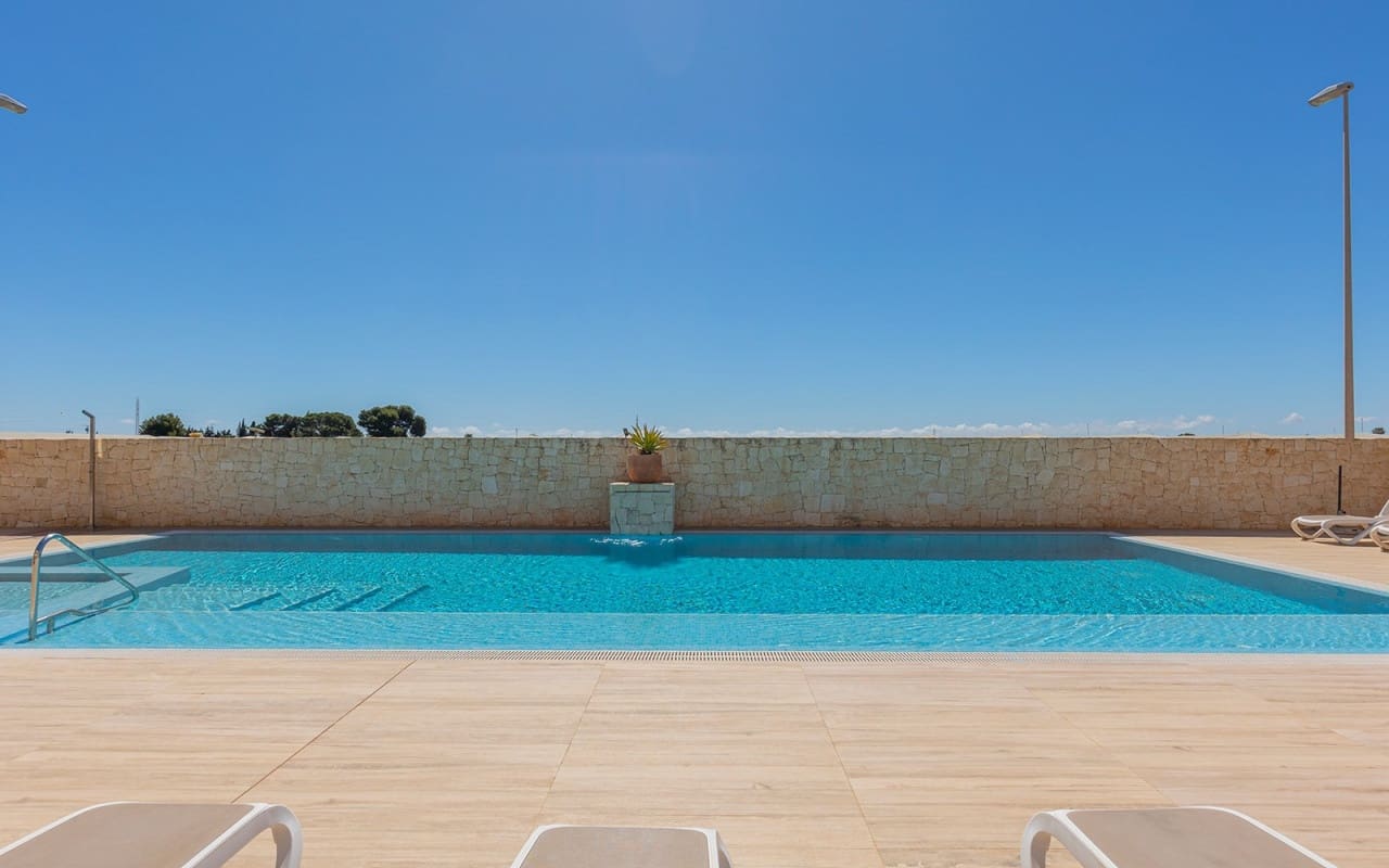 Ático de 2 habitaciones en Dolores De Pacheco en venta con piscina - 249.000 € (Ref: 9775897)