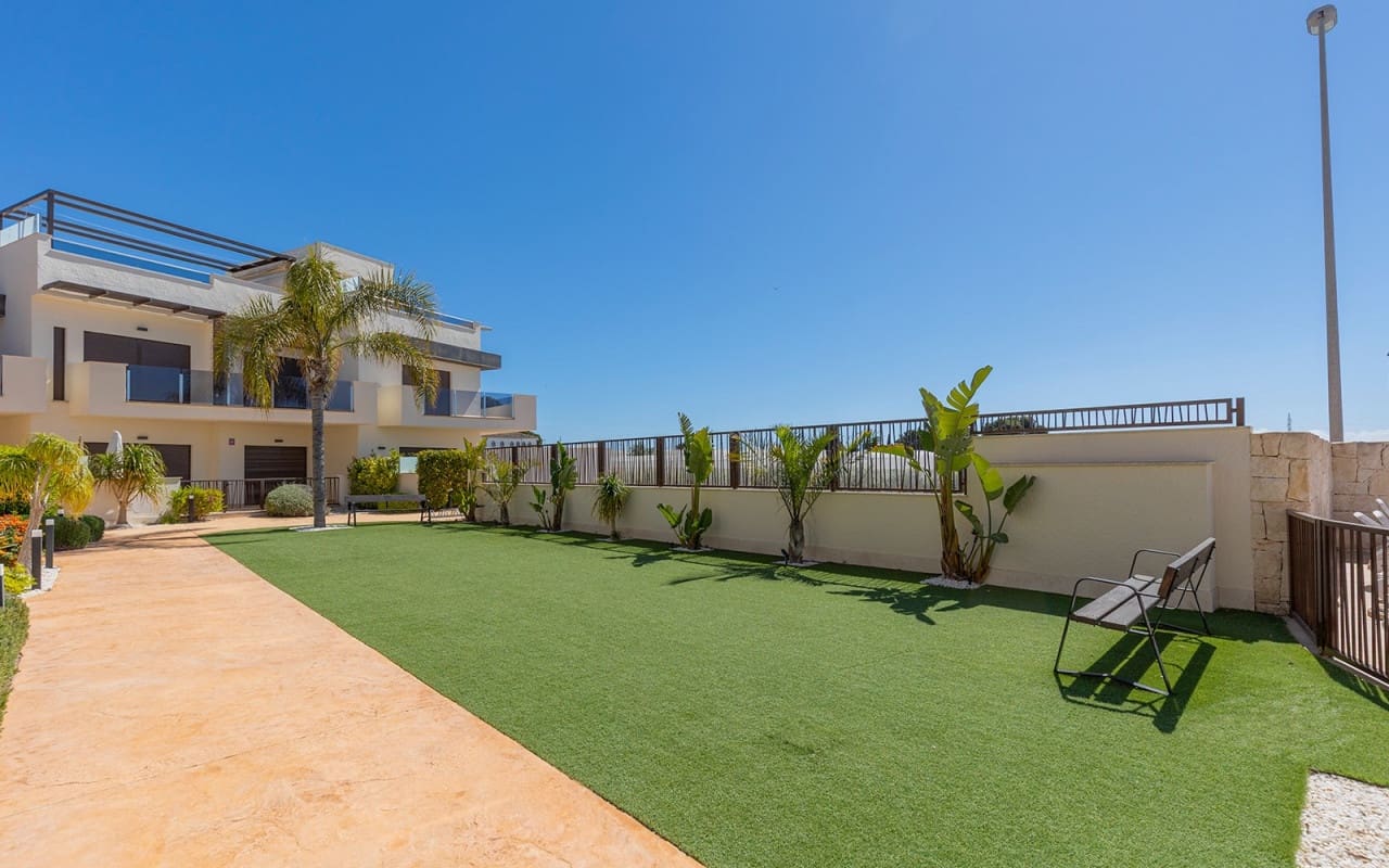 Ático de 2 habitaciones en Dolores De Pacheco en venta con piscina - 249.000 € (Ref: 9775897)