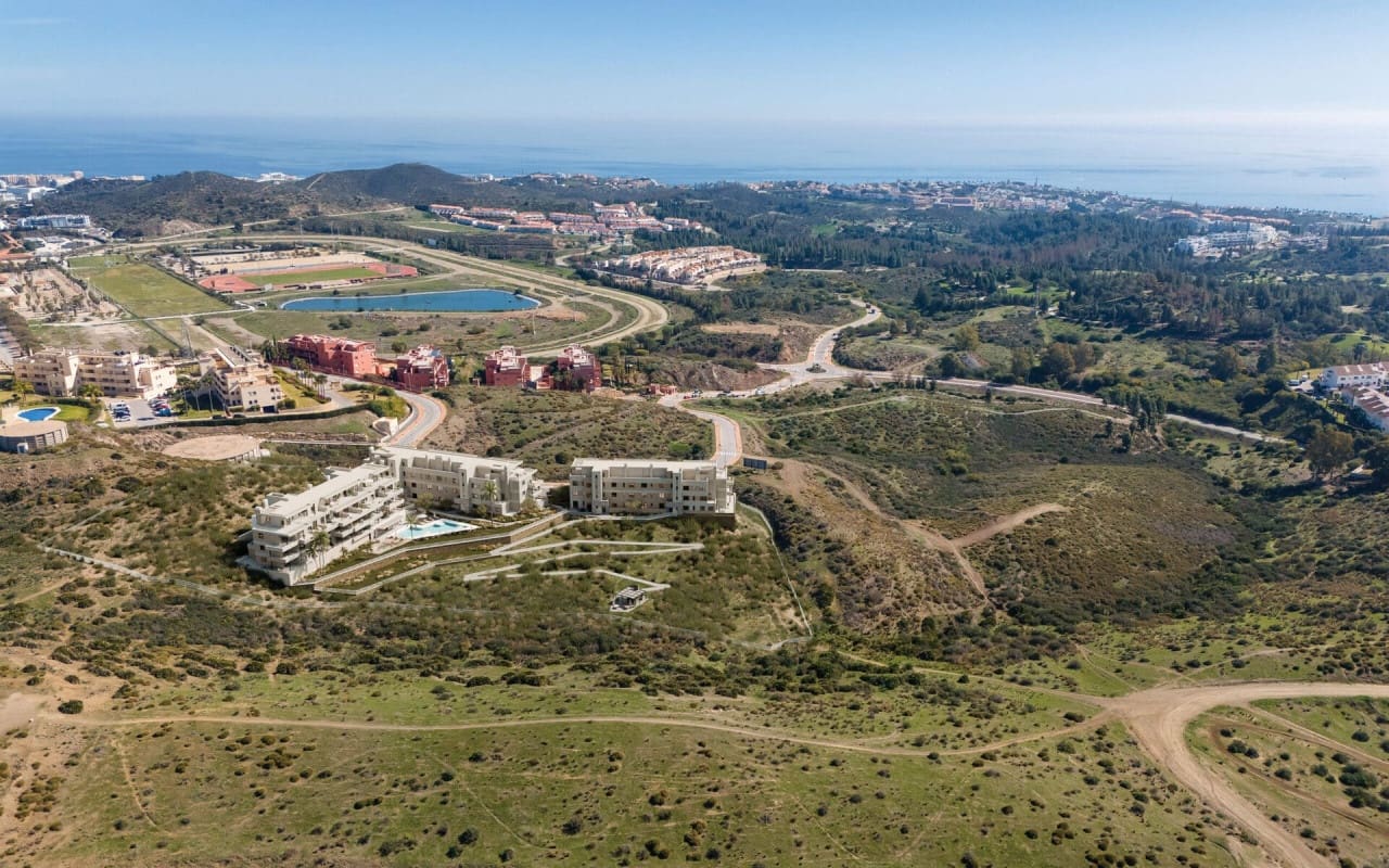 2 bedroom Apartment for sale in Las Lagunas de Mijas with pool - € 395,000 (Ref: 9775898)