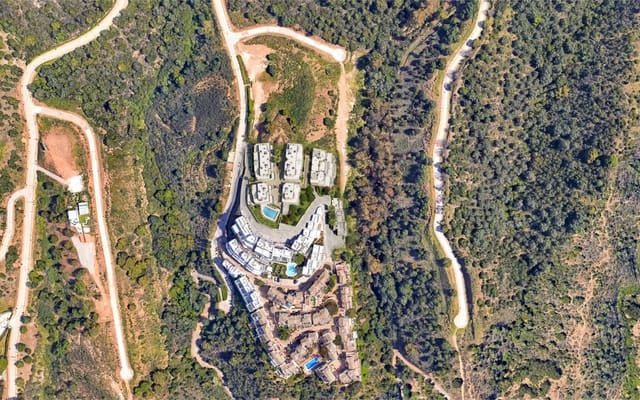 2 makuuhuone Huoneisto myytävänä paikassa Alto de los Monteros, Marbella mukana uima-altaan - 590 000 € (Ref: 9775899)