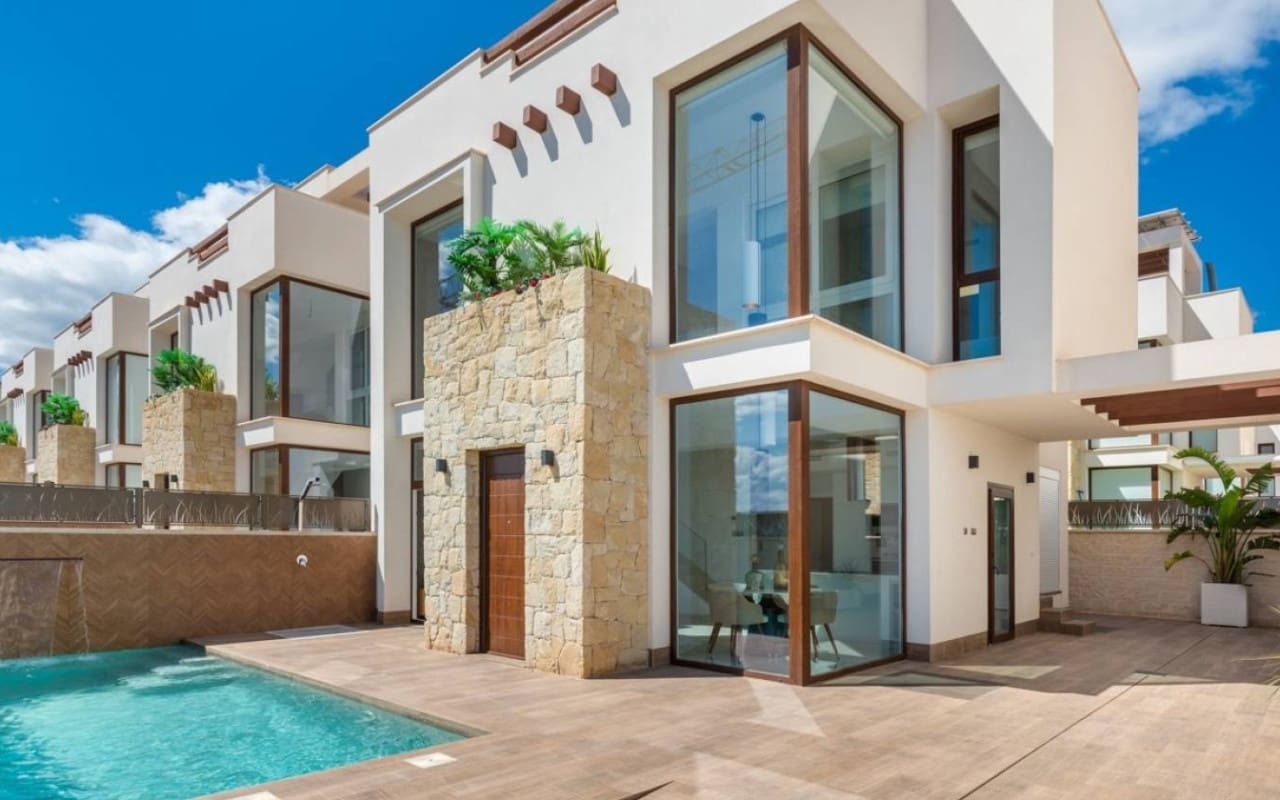 3 soverom Villa til salgs i Ciudad Quesada med svømmebasseng - € 459 000 (Ref: 9793128)