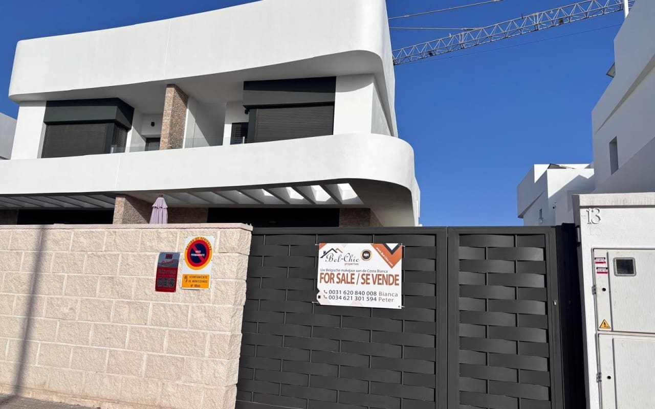 2 bedroom Villa for sale in Los Montesinos - € 374,500 (Ref: 9793129)