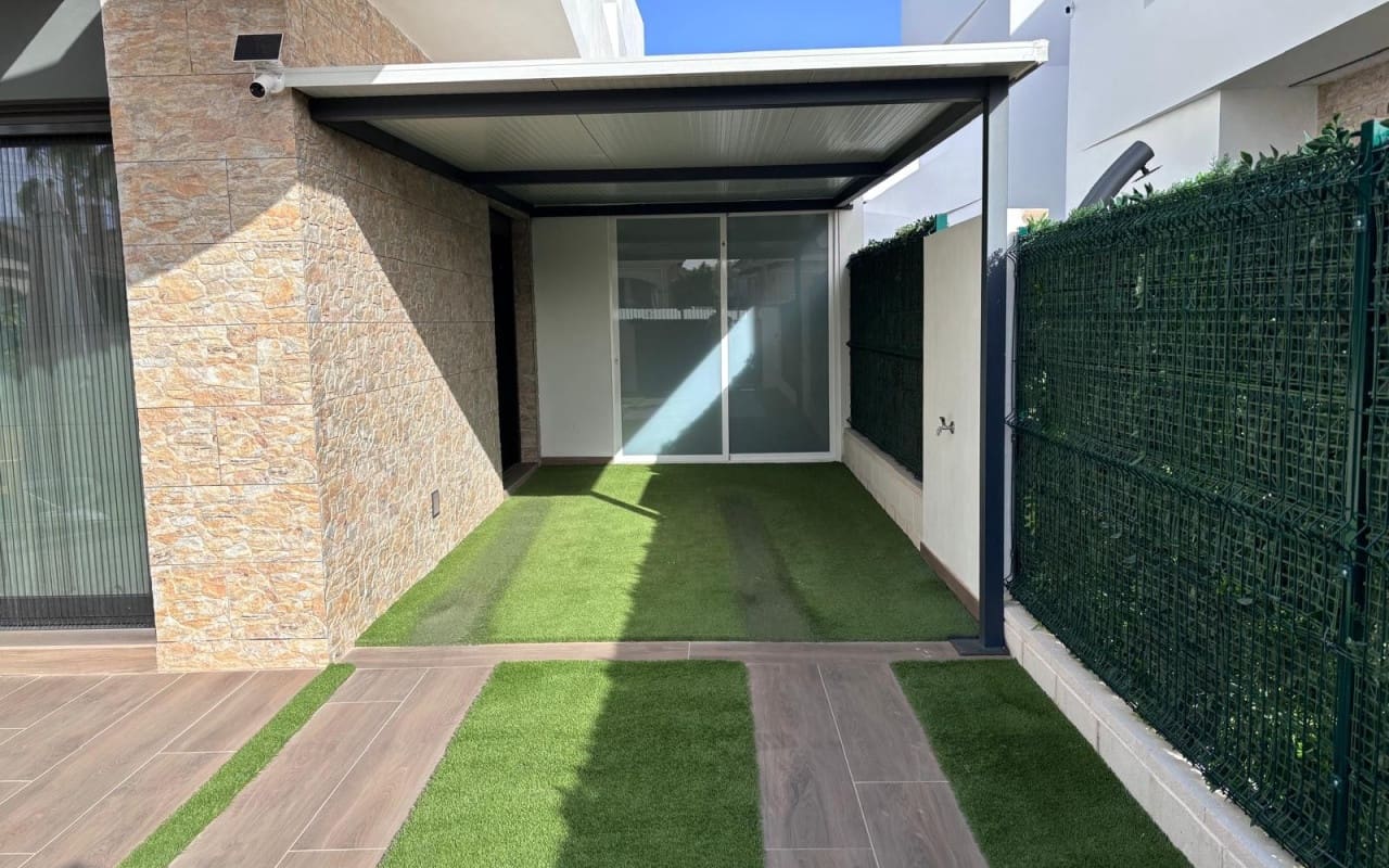 2 bedroom Villa for sale in Los Montesinos - € 374,500 (Ref: 9793129)