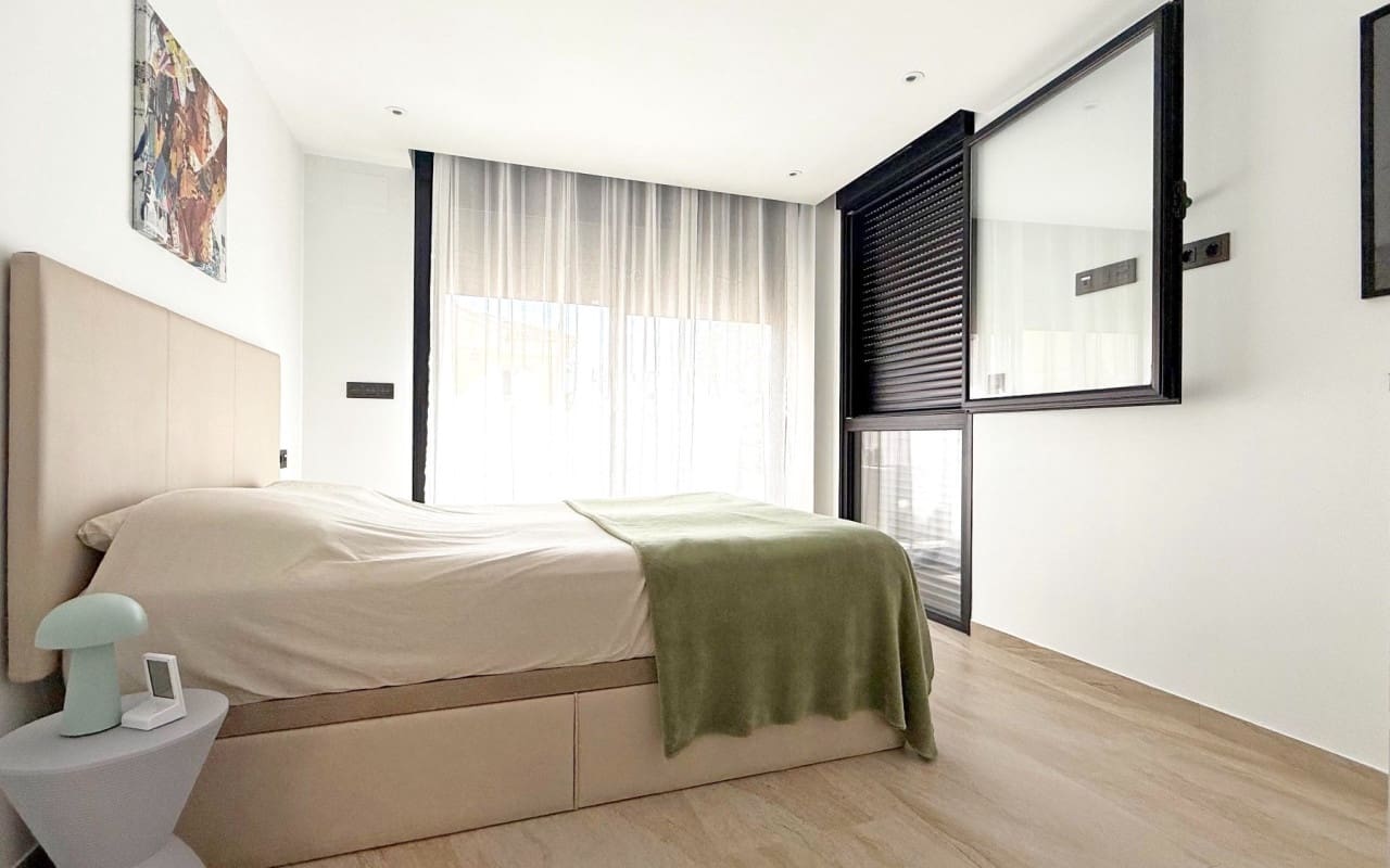 3 bedroom Villa for sale in Villamartin with pool - € 495,000 (Ref: 9793130)