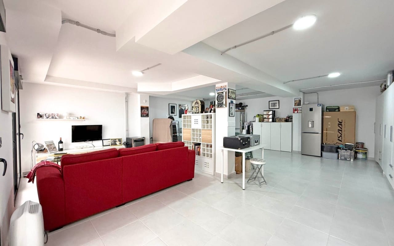 3 bedroom Villa for sale in Villamartin with pool - € 495,000 (Ref: 9793130)