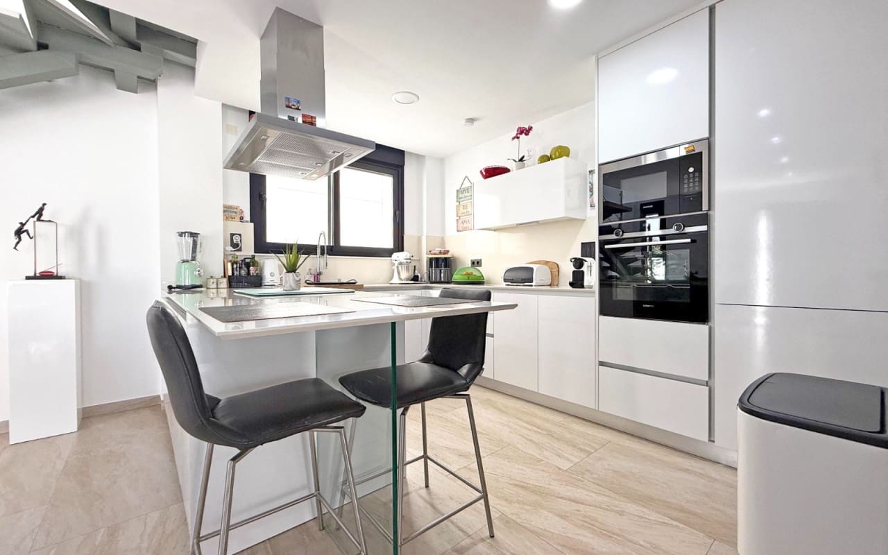 3 bedroom Villa for sale in Villamartin with pool - € 495,000 (Ref: 9793130)