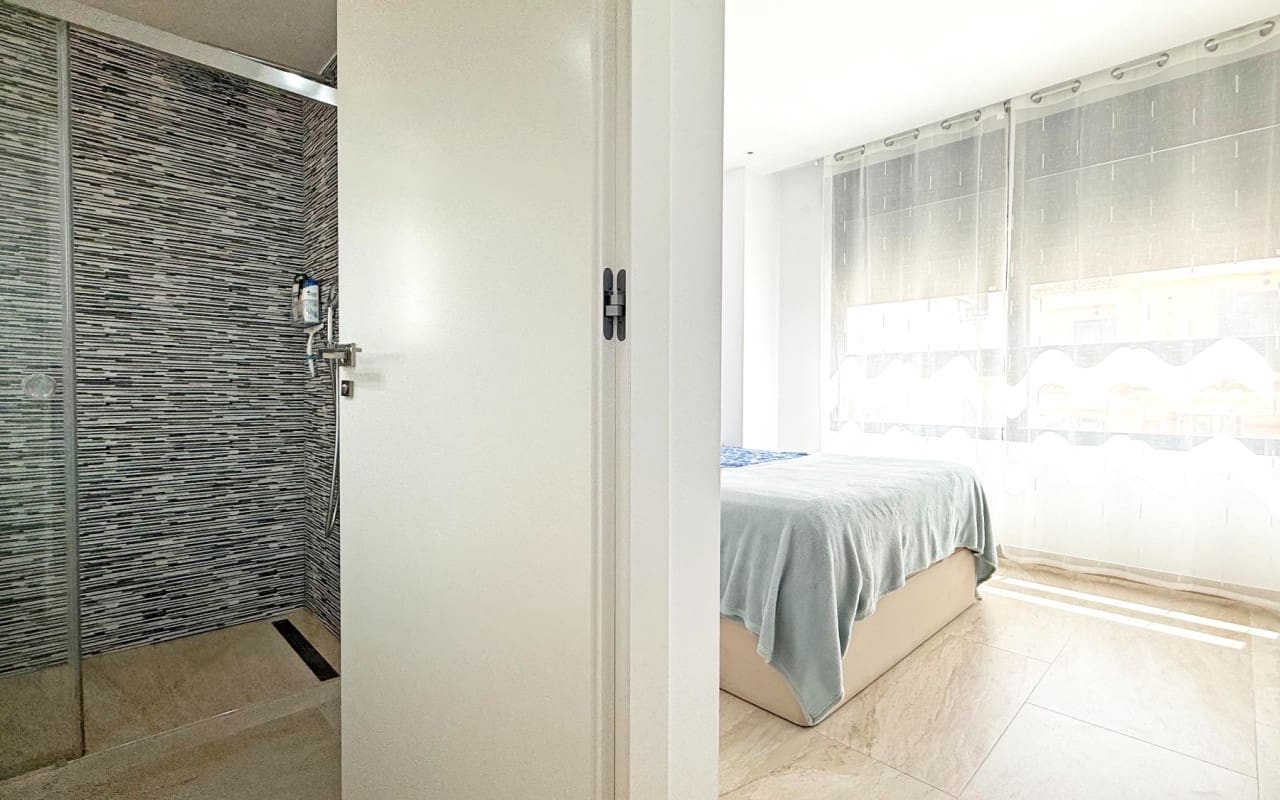 3 bedroom Villa for sale in Villamartin with pool - € 495,000 (Ref: 9793130)