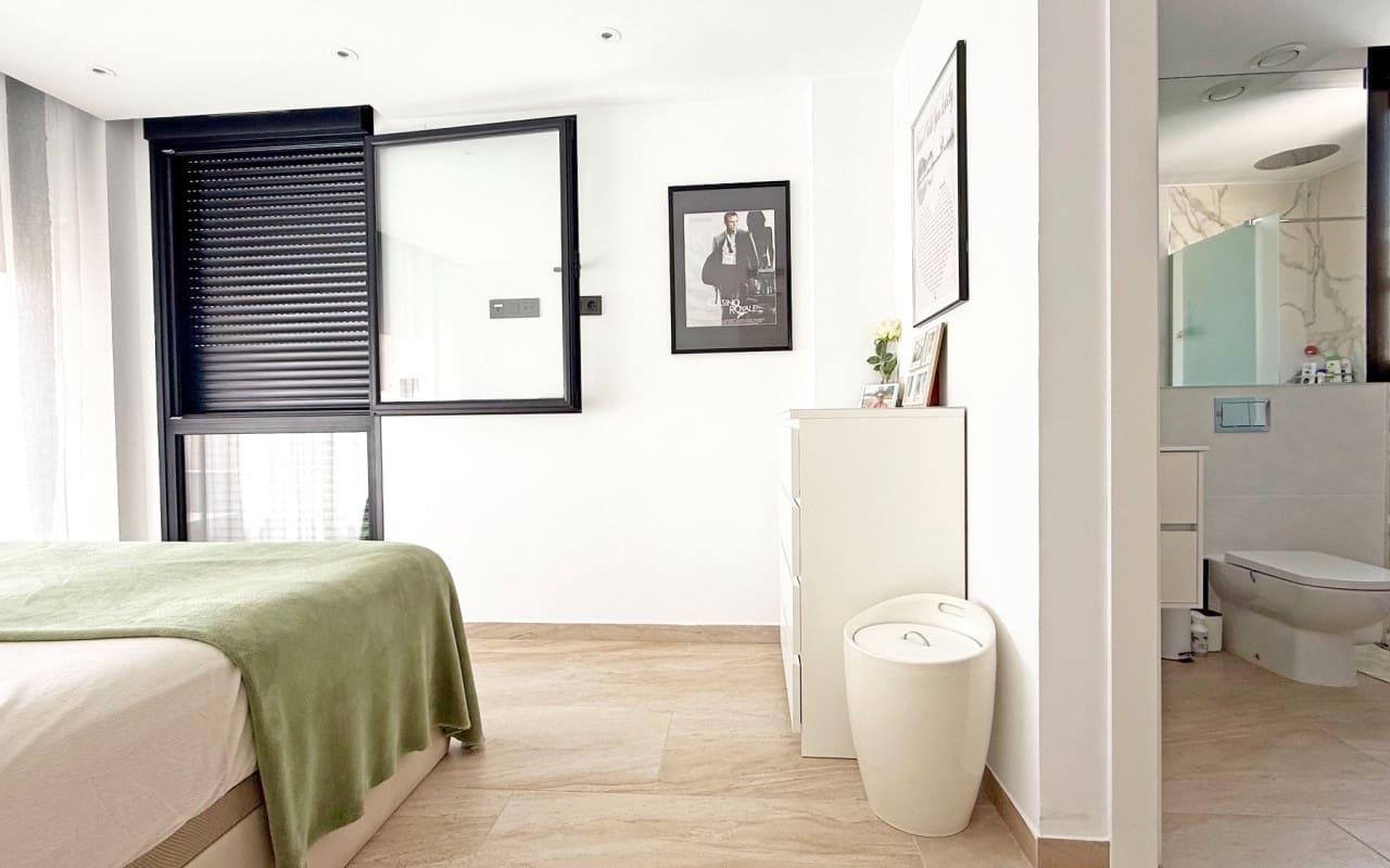 3 bedroom Villa for sale in Villamartin with pool - € 495,000 (Ref: 9793130)