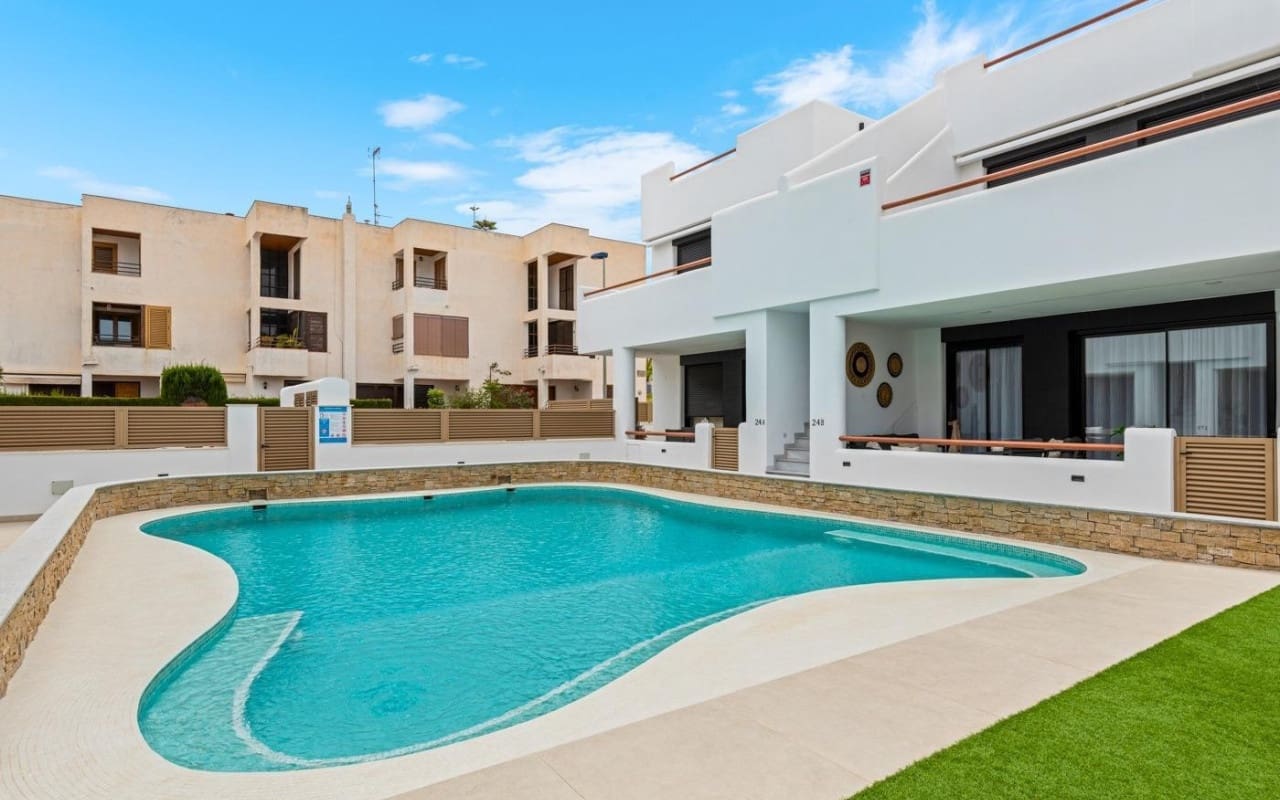 2 sovrum Takvåning till salu i Santiago de la Ribera med pool - 372 000 € (Ref: 9793139)