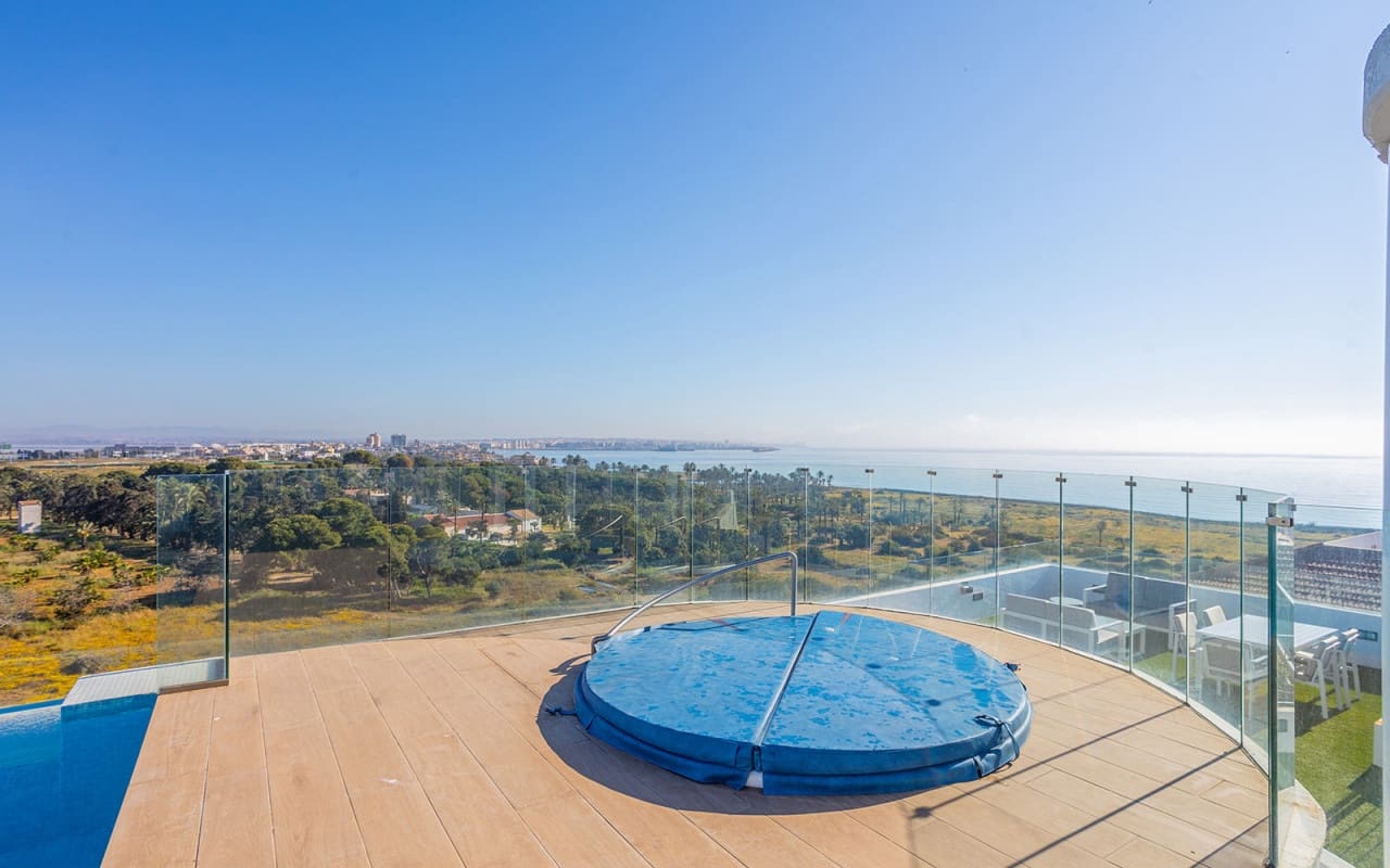 2 bedroom Beach Apartment for sale in Rocio del Mar - € 519,000 (Ref: 9793140)
