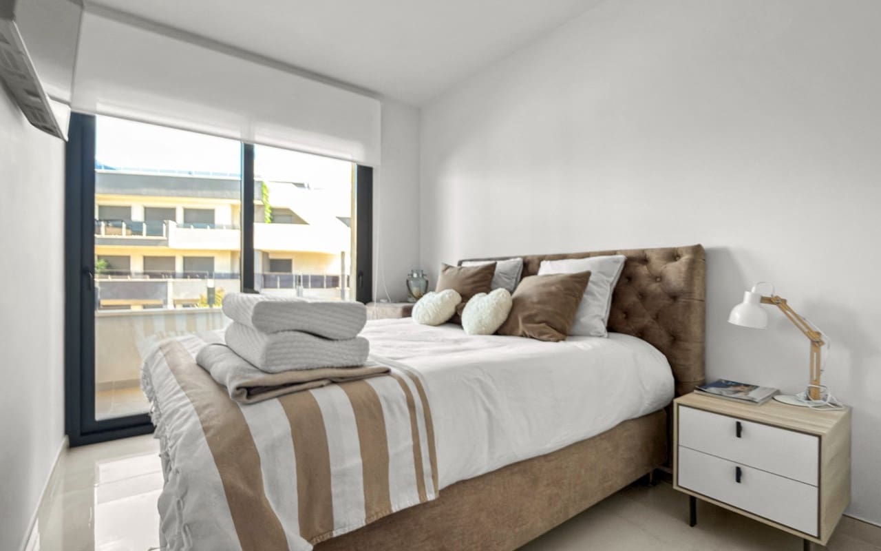 3 quarto Apartamento de Praia para venda em Playa Flamenca com piscina - 450 000 € (Ref: 9793143)