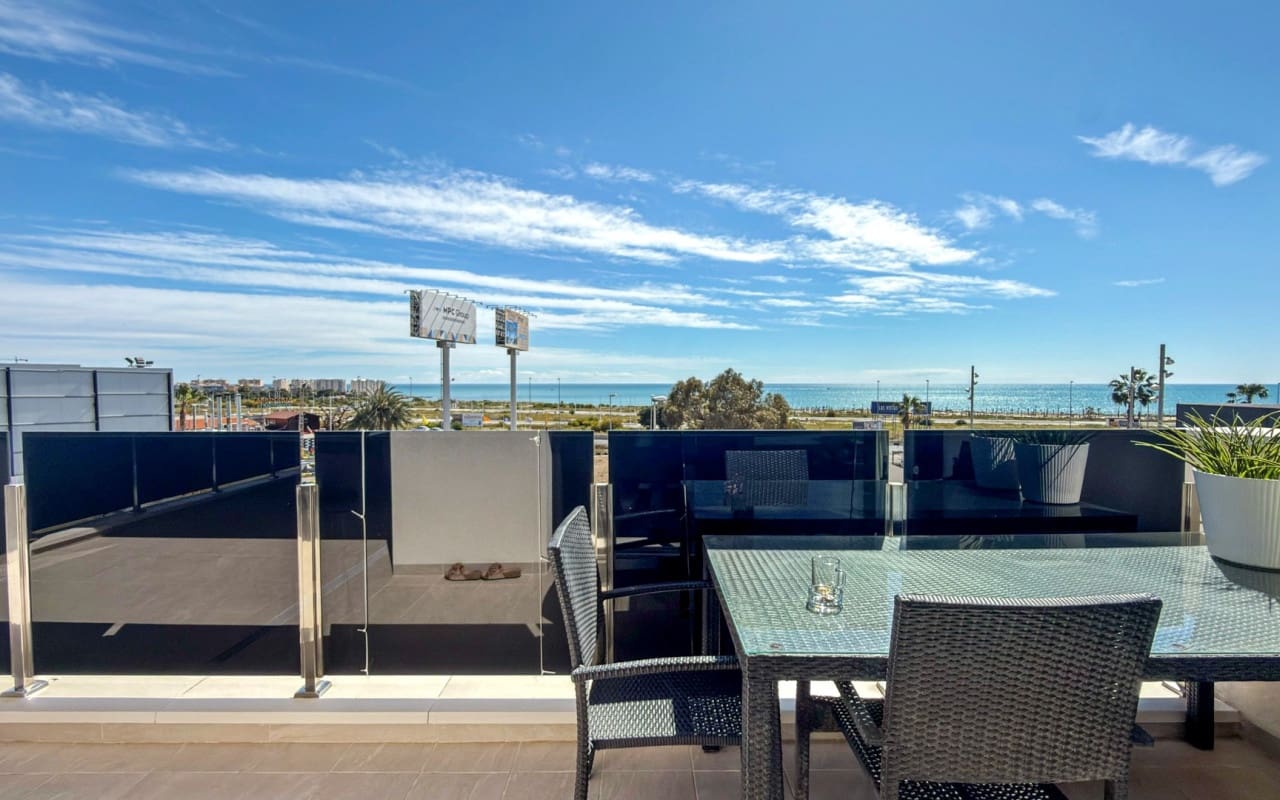 3 quarto Apartamento de Praia para venda em Playa Flamenca com piscina - 450 000 € (Ref: 9793143)